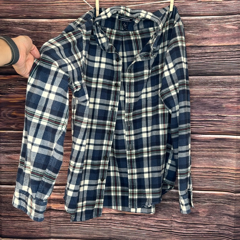 LONG SLEEVE PLAID SHIRT/ SWEATER